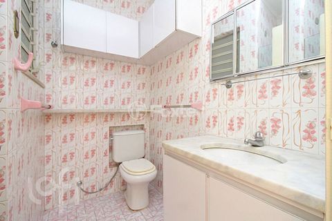 Image 18 - 885799