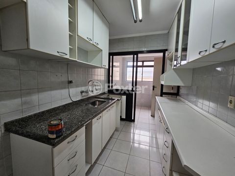 Image 4 - 885824