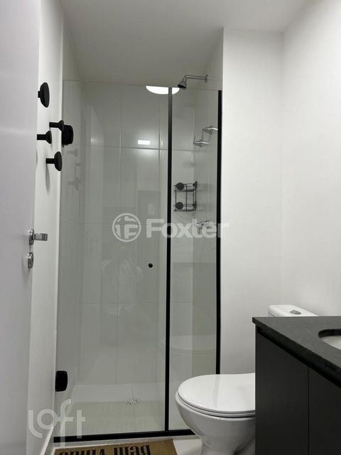 Image 6 - 885828