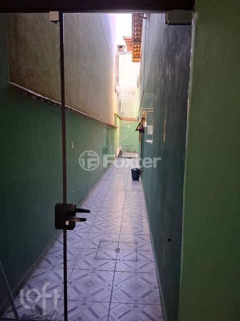 Image 11 - 885829