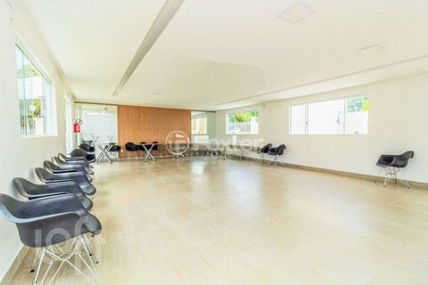 Image 14 - 885850