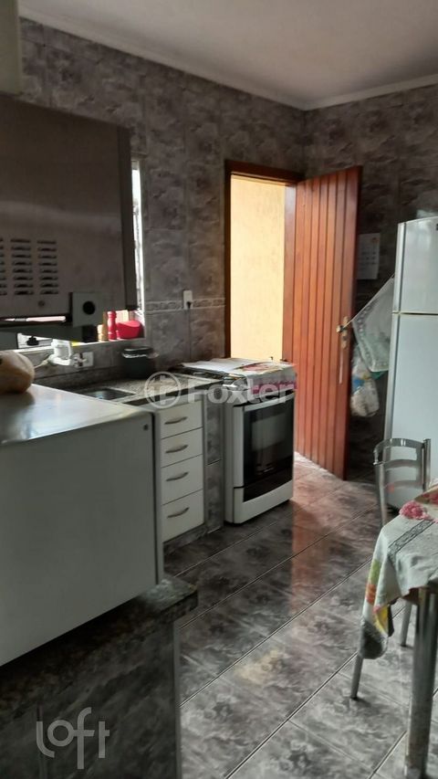 Image 4 - 885853