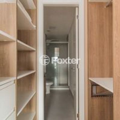 Image 14 - 885871