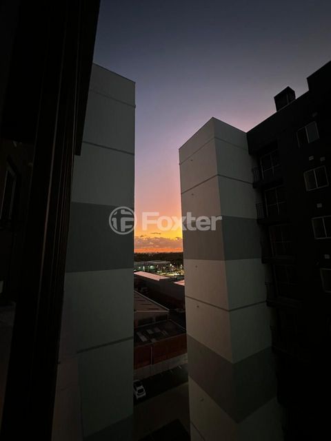 Image 0 - 885878