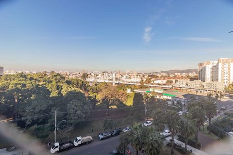 Image 2 - 885910