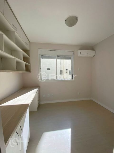 Image 7 - 885928