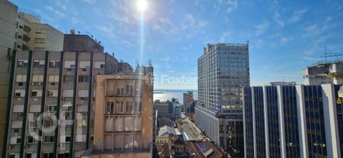 Image 11 - 885937
