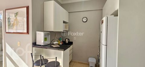 Image 7 - 885937
