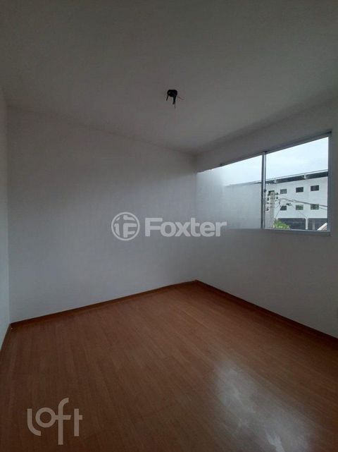 Image 7 - 885941