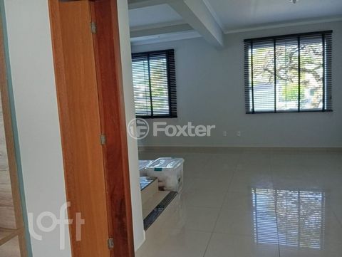 Image 5 - 885963