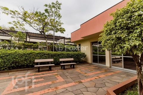 Image 11 - 886040