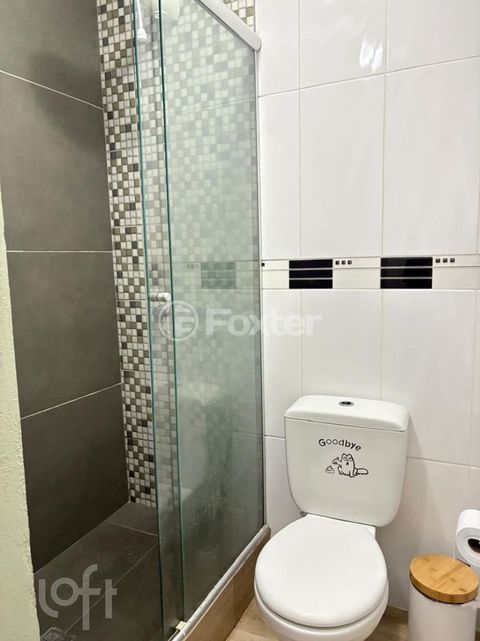 Image 9 - 886048
