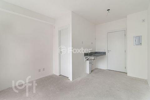 Image 3 - 886075