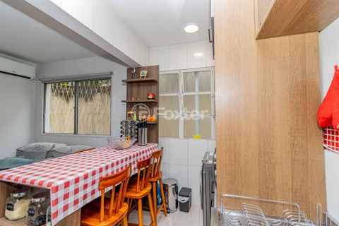 Image 7 - 886104
