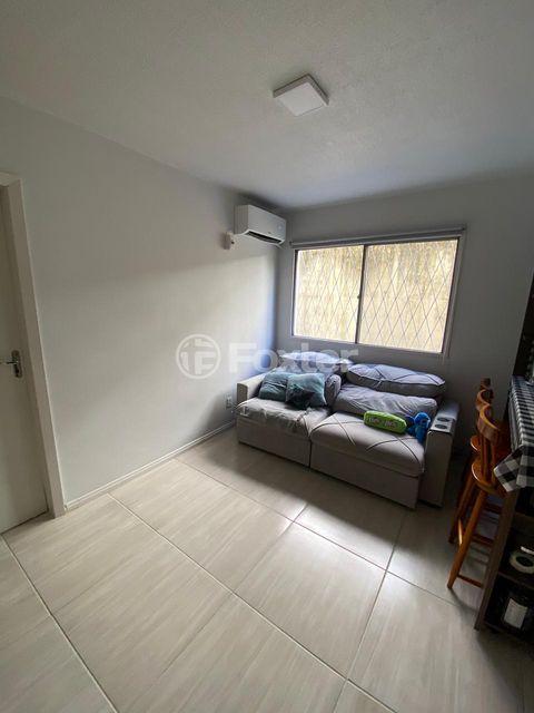 Image 3 - 886104