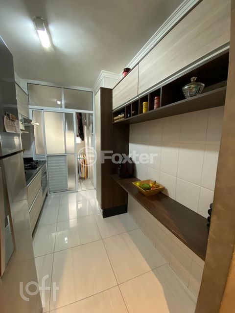 Image 6 - 886107