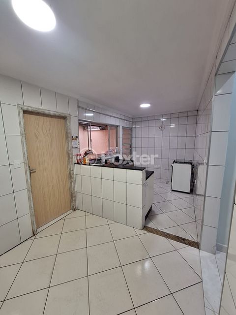 Image 7 - 886112