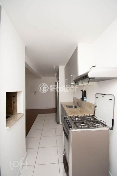 Image 4 - 886113