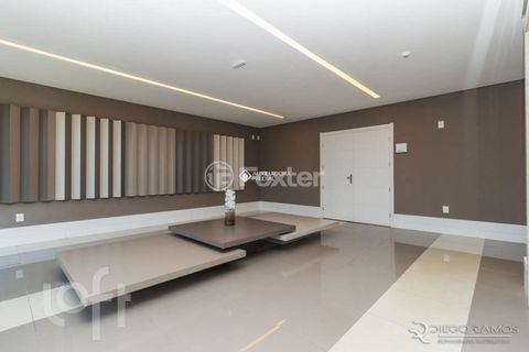 Image 10 - 886113