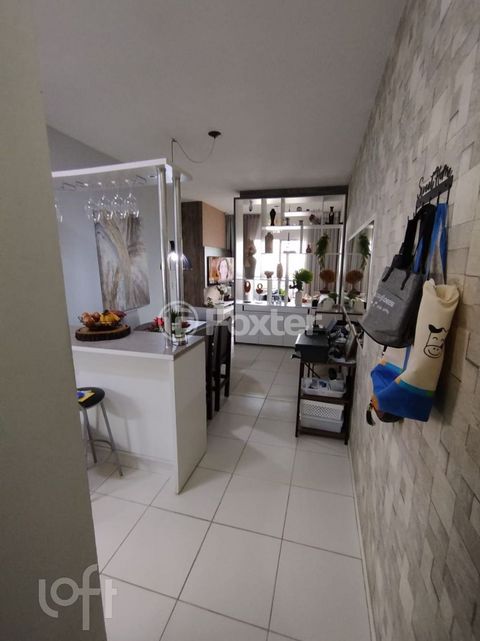 Image 6 - 886133