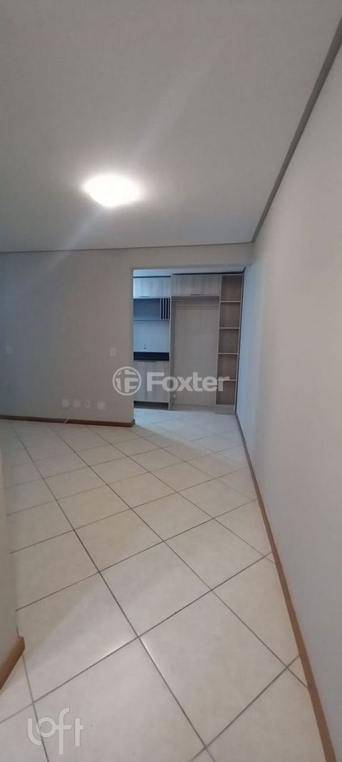 Image 11 - 886150