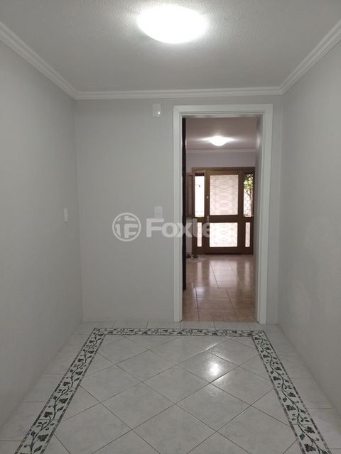Image 3 - 886190