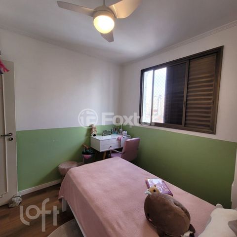 Image 8 - 886191