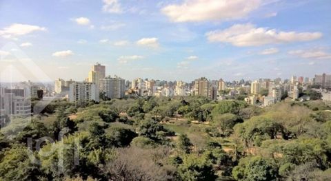 Image 17 - 886193