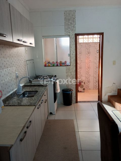 Image 4 - 886202