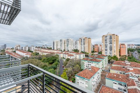 Image 9 - 886213