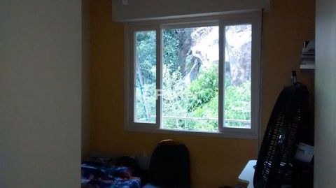 Image 8 - 886232