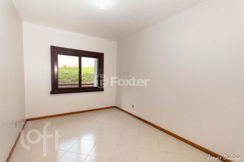Image 17 - 886241