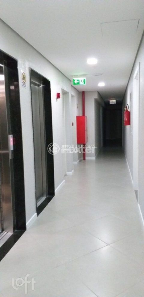 Image 2 - 886252