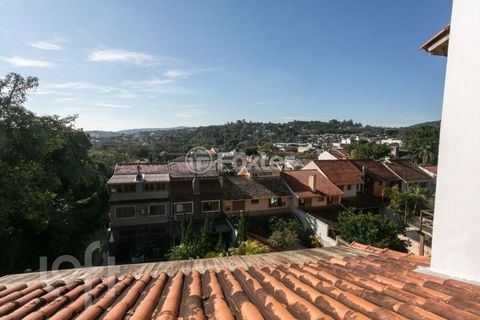 Image 19 - 886256