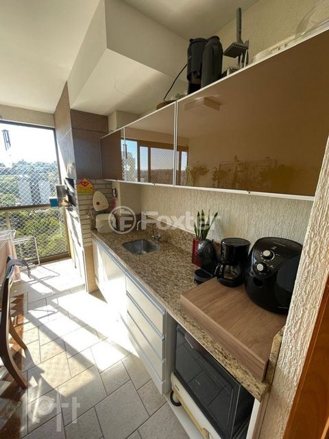 Image 8 - 886261