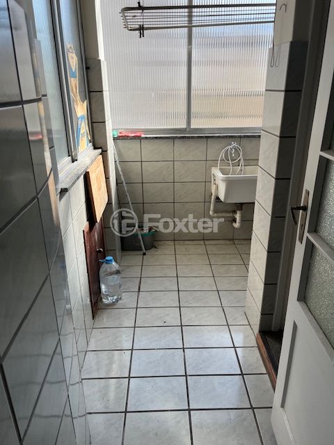 Image 6 - 886276