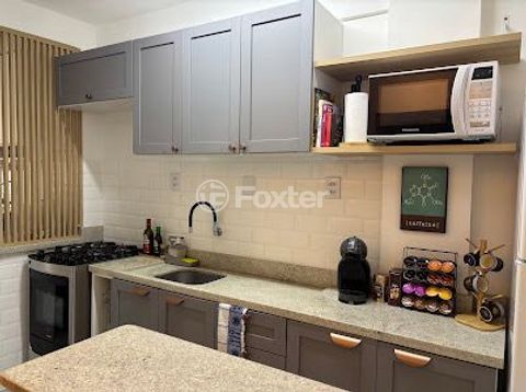 Image 7 - 886280
