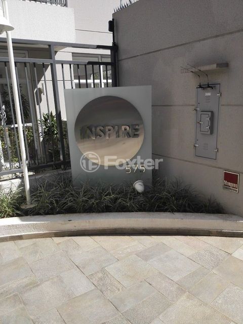 Image 10 - 886283