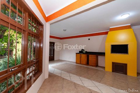 Image 7 - 886340