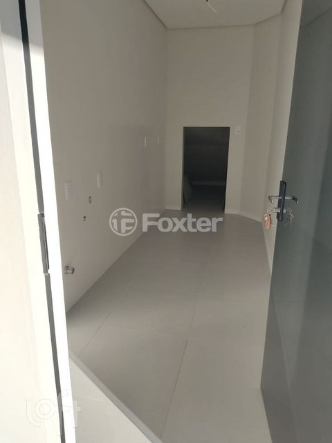 Image 3 - 886344