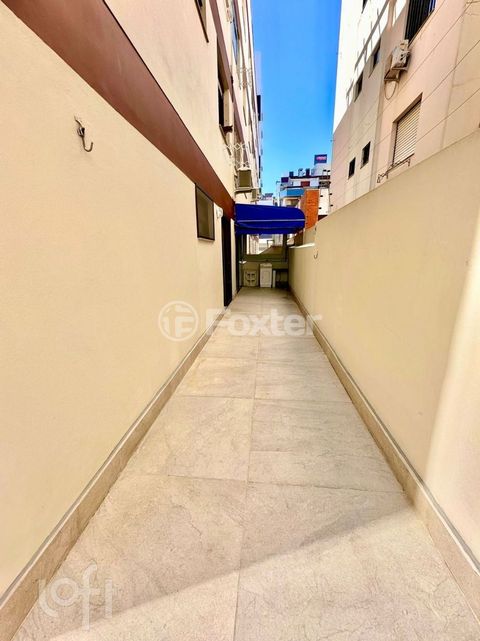 Image 7 - 886366