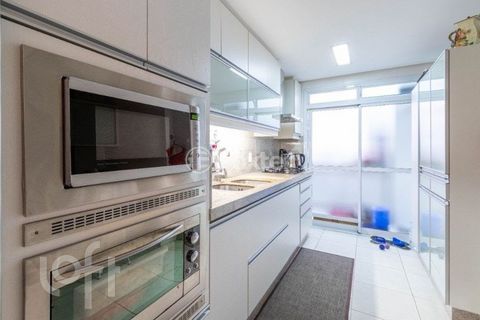 Image 9 - 886378