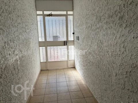Image 5 - 886382