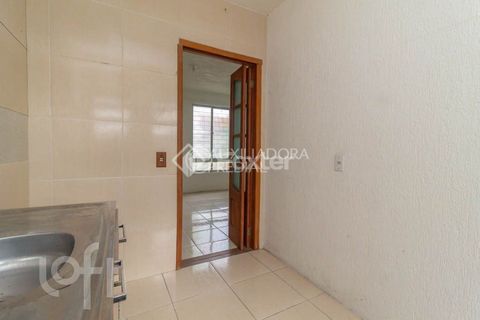 Image 8 - 886385