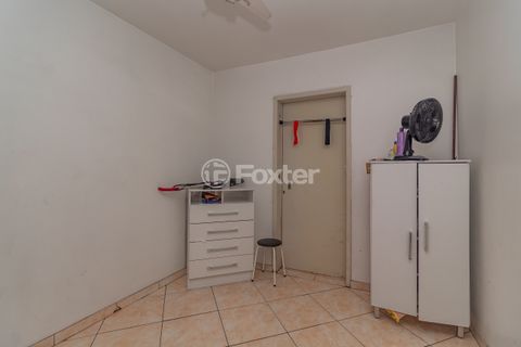 Image 7 - 886393