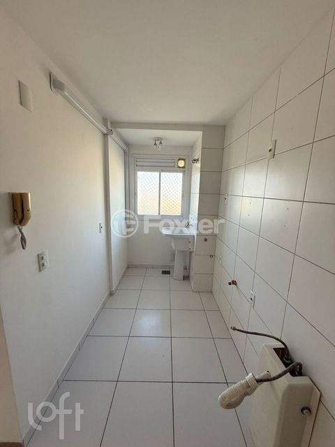 Image 3 - 886400