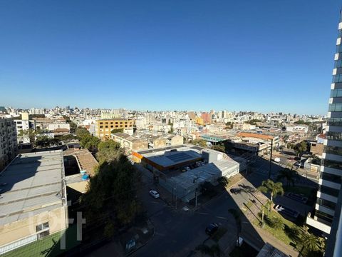 Image 9 - 886400