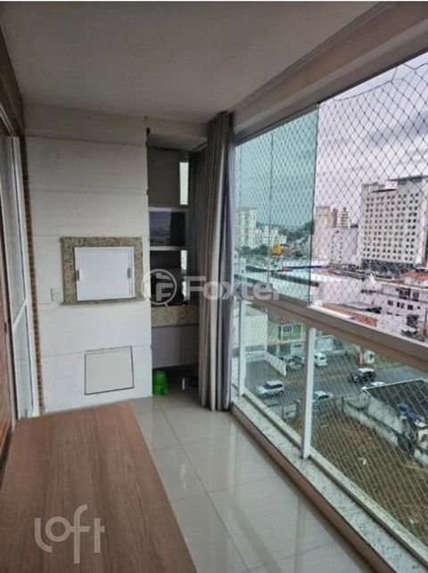 Image 5 - 886403