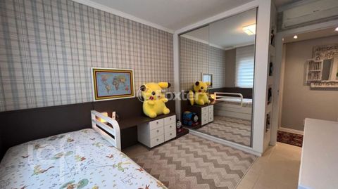 Image 8 - 886418