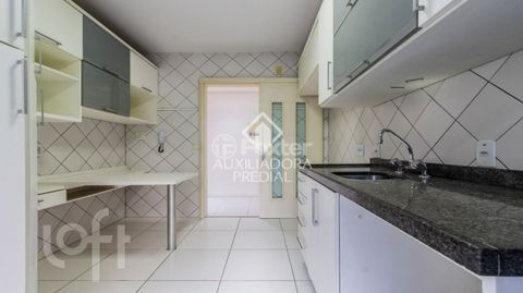 Image 7 - 886420